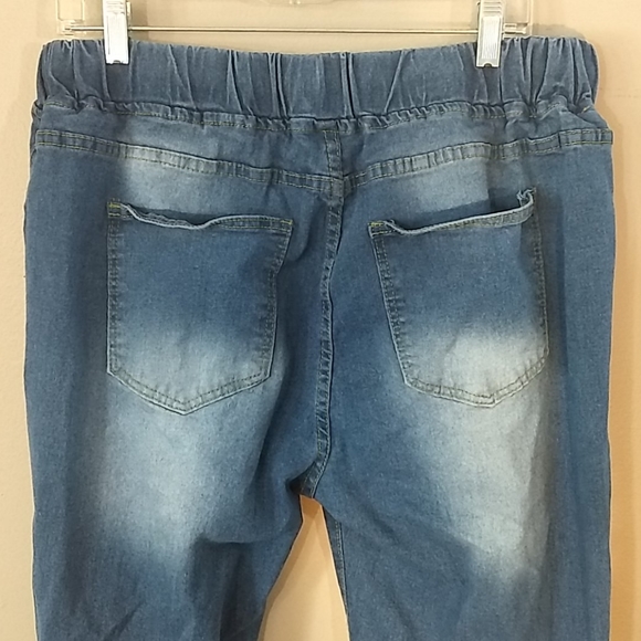 Distressed Stretchy Jeans - Picture 3 of 5